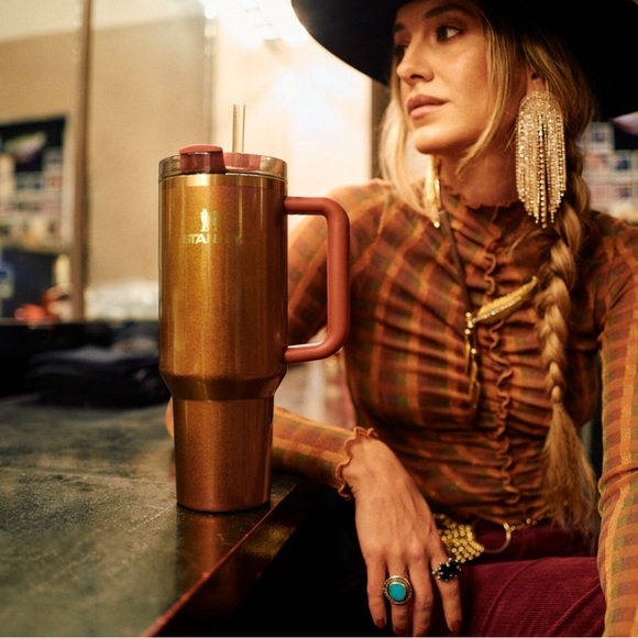 Stanley X Lainey Wilson Country Gold Tumbler - Picture 3 of 3